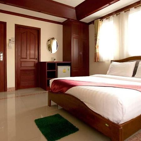 Bluebird Inn Pattaya Luaran gambar