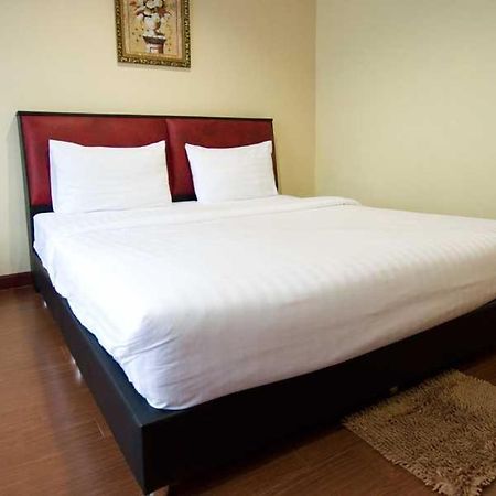 Bluebird Inn Pattaya Luaran gambar