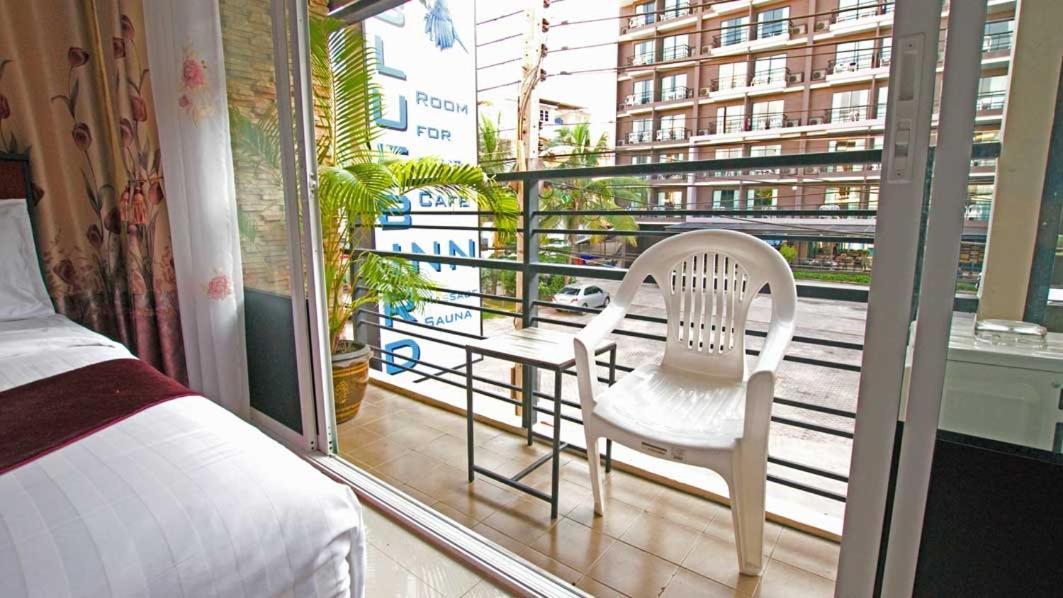 Bluebird Inn Pattaya Luaran gambar