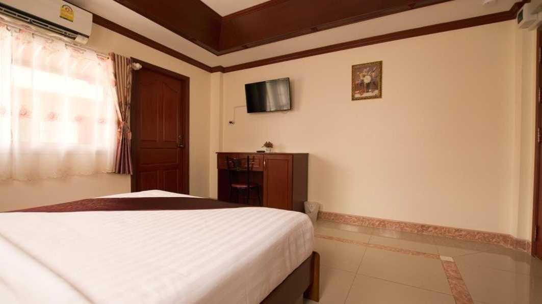 Bluebird Inn Pattaya Luaran gambar